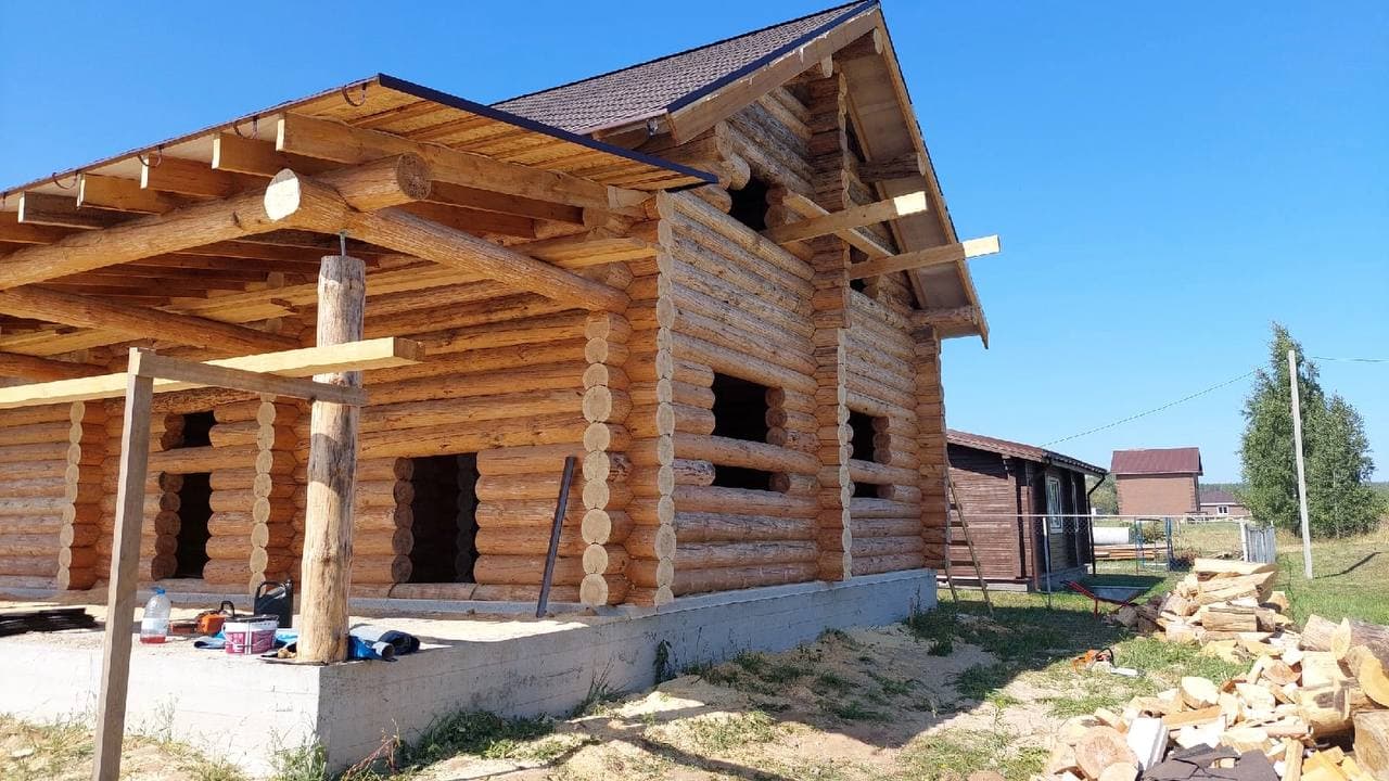 Двухэтажный дом в работе